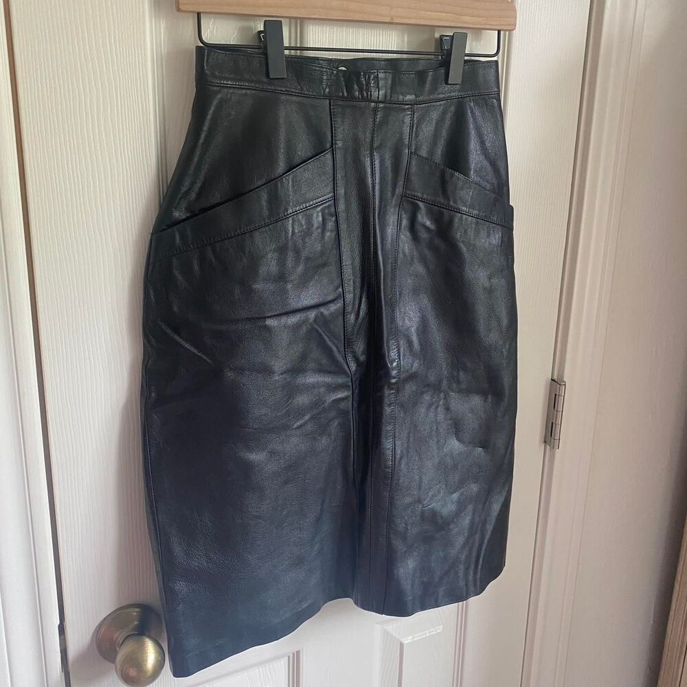American-vintage Women's Black Skirt